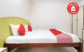 Chandana Deluxe 3*