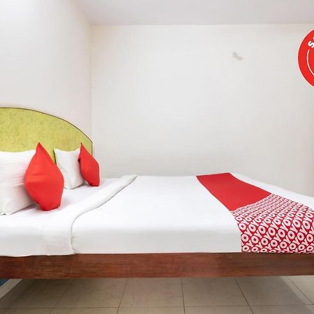 Oyo 16123 Chandana Deluxe Bangalore Exterior photo
