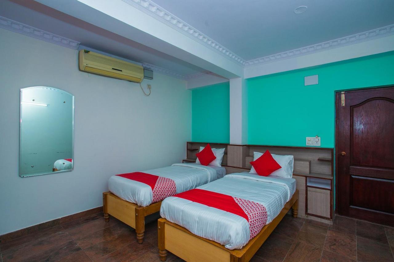 Oyo 16123 Chandana Deluxe Bangalore Exterior photo
