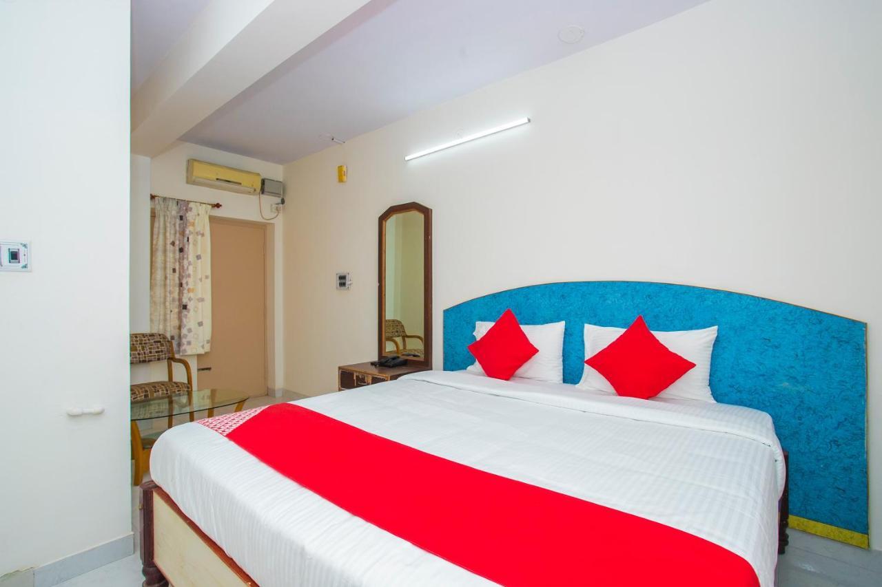 Oyo 16123 Chandana Deluxe Bangalore Exterior photo
