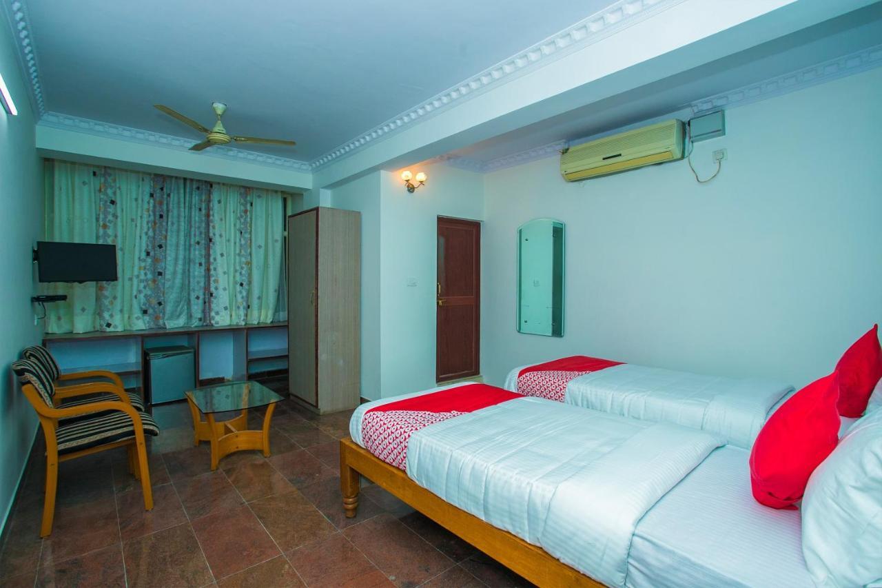 Oyo 16123 Chandana Deluxe Bangalore Exterior photo