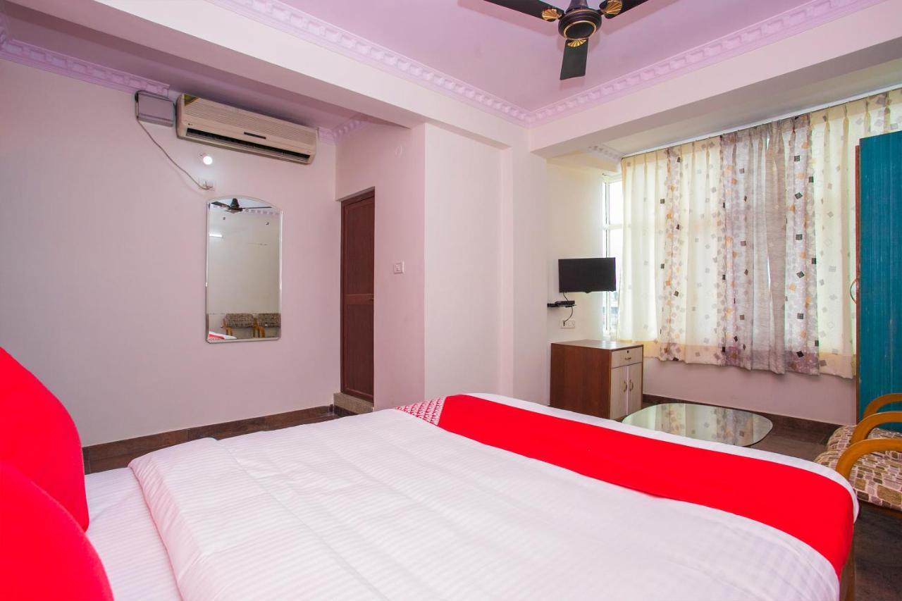 Oyo 16123 Chandana Deluxe Bangalore Exterior photo