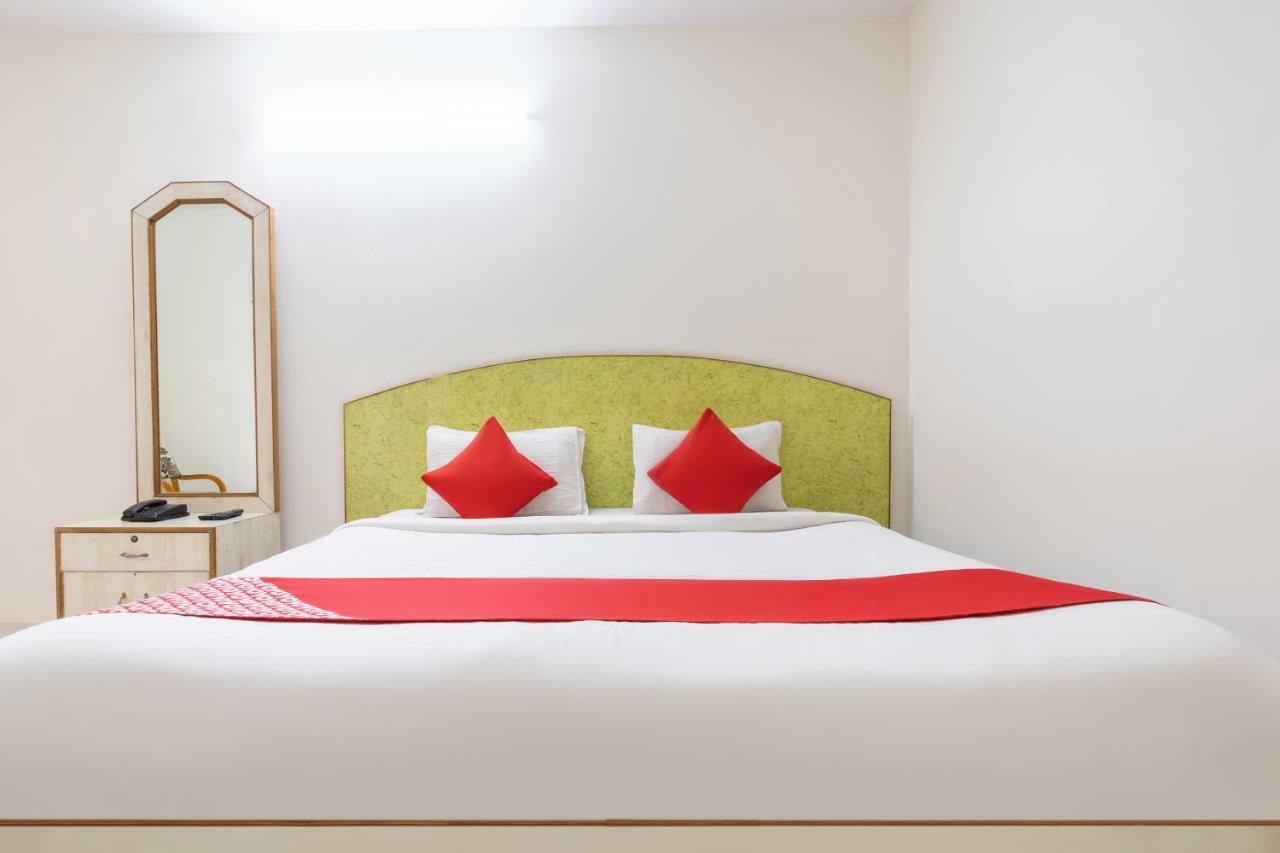 Oyo 16123 Chandana Deluxe Bangalore Exterior photo